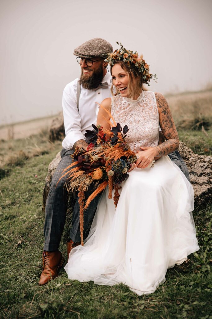 Berghochzeit Alpen Wedding Boho Brautpaar Stefanie Fleischmann Fotografie