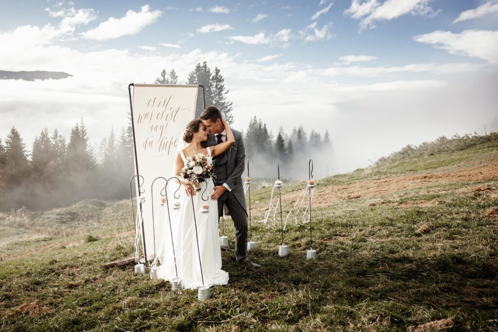 Berghochzeit Alpen Wedding, Brautpaar, Hochzeit, romantisch, Getaway,