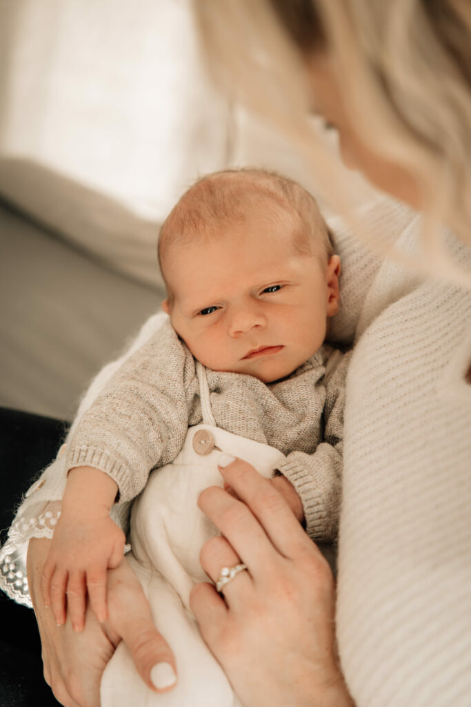 Liebevolle und einfühlsame Babyfotografin bei München