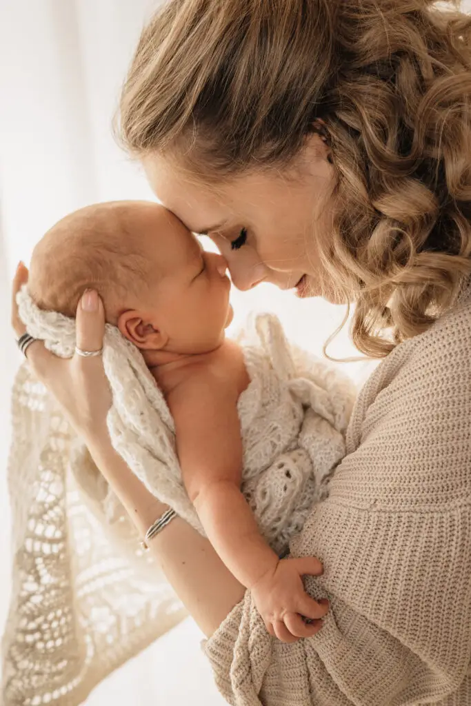 Babyfotograf Muenchen Newborn Fotos-Homestory Starnberg Bad-Toelz Oberhaching Gruendwald Stefanie Fleischmann